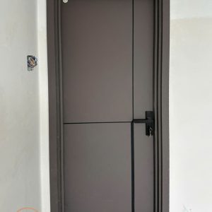 Cửa Nhựa Composite Chạy Chỉ Nhôm